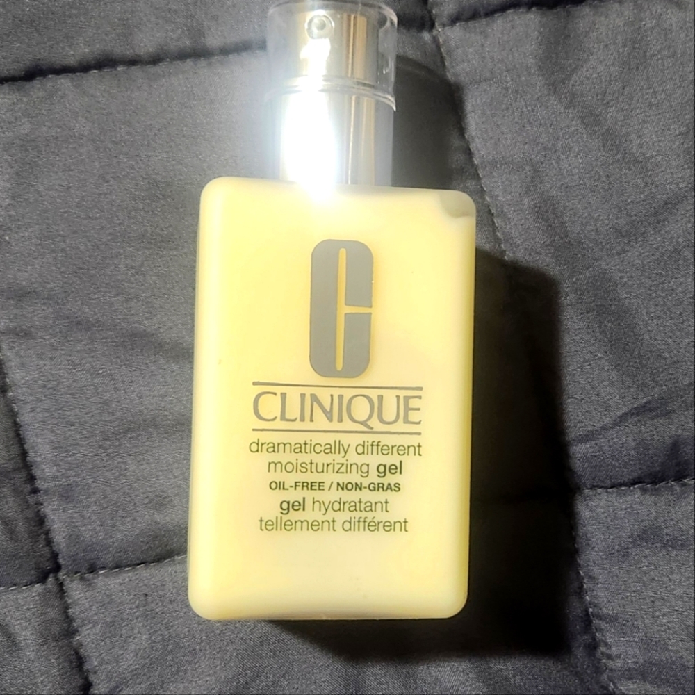 New Clinique Dramatically Different Moisturizing Gel